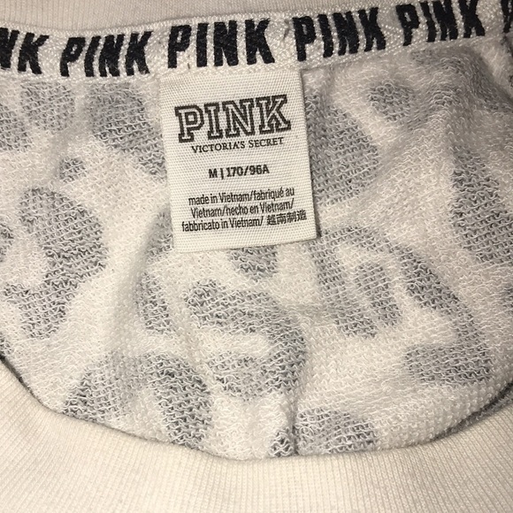 Pink Victoria’s Secret Medium leopard 🐆 print crew neck sweatshirt 💕 - Picture 5 of 7